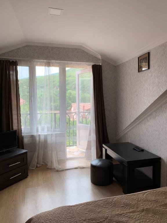 Guest House IBERIA – A Heartwarming Stay in the Ancient City of Mtskheta, Georgia N° 1